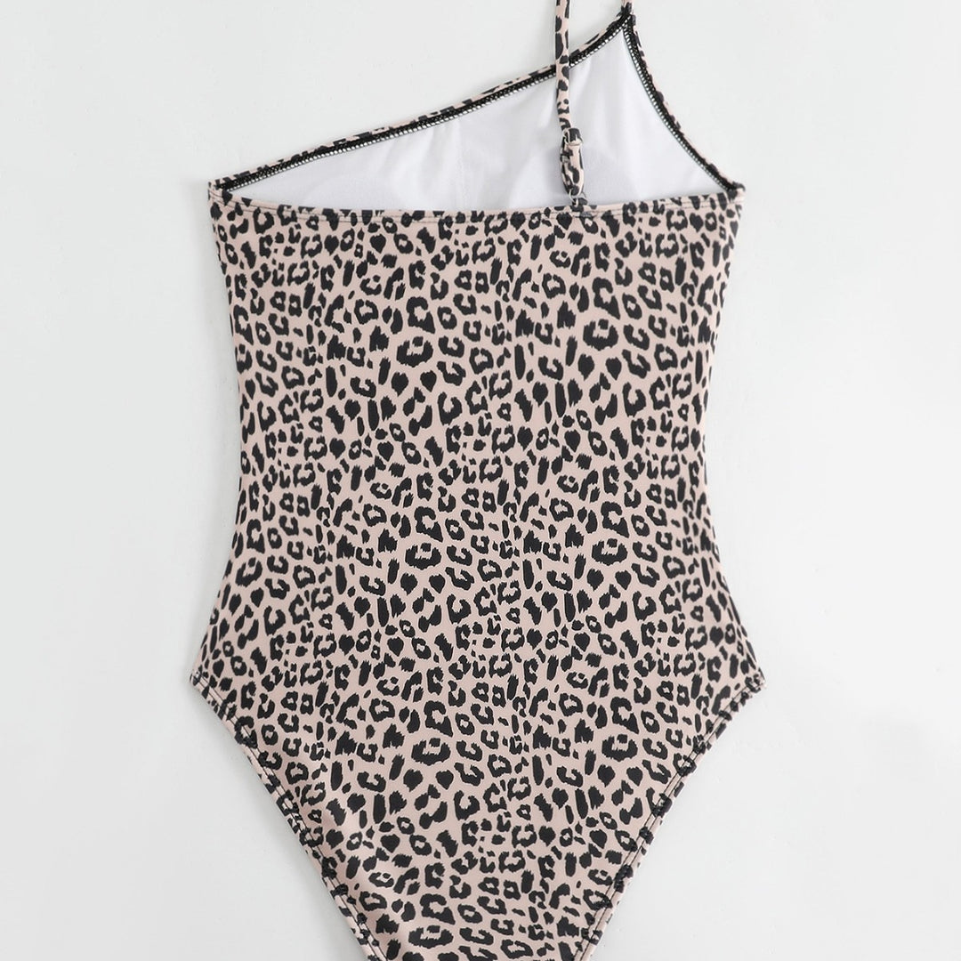 Damen One-Shoulder Badeanzug mit stylischem Animal-Print und femininen Raffungen Echo Archiv