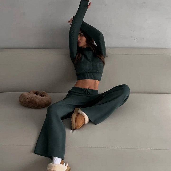 Damen geripptes Lounge-Set mit Cropped-Pullover und weiter Jogginghose – Avérine