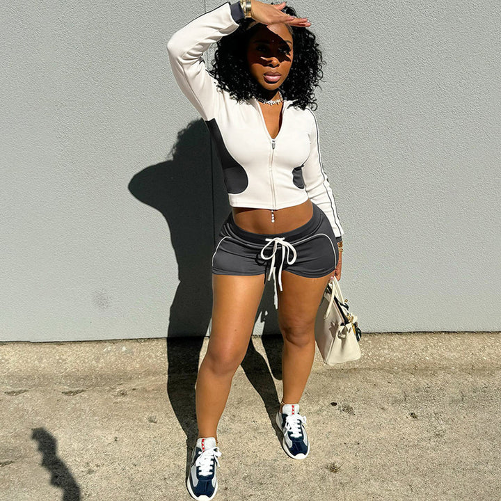 Damen Sportliches Kurzarm-Set mit Reißverschluss und Shorts Echo Archiv