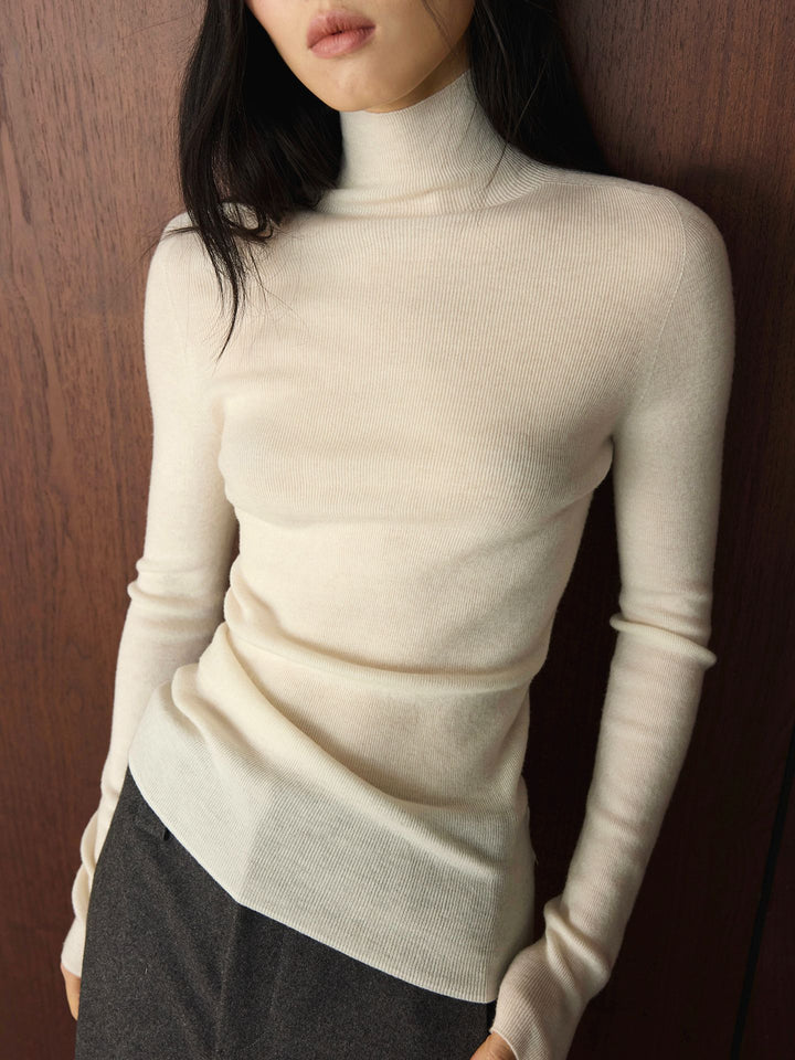 Damen Schmal geschnittener Rollkragenpullover aus Merino‑Mix Feinstrick Echoarchiv