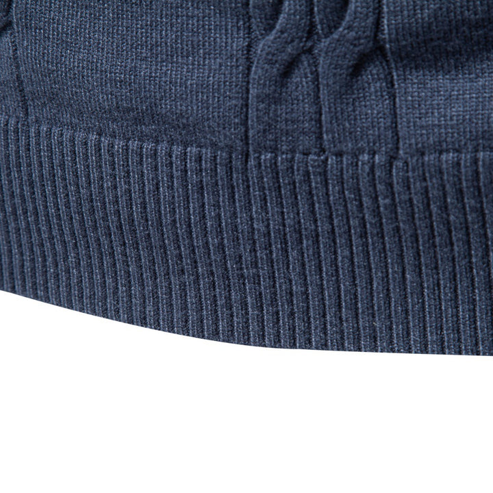 Herren Rollkragenpullover mit vertikalem Zopfmuster und schmaler Passform Echoarchiv