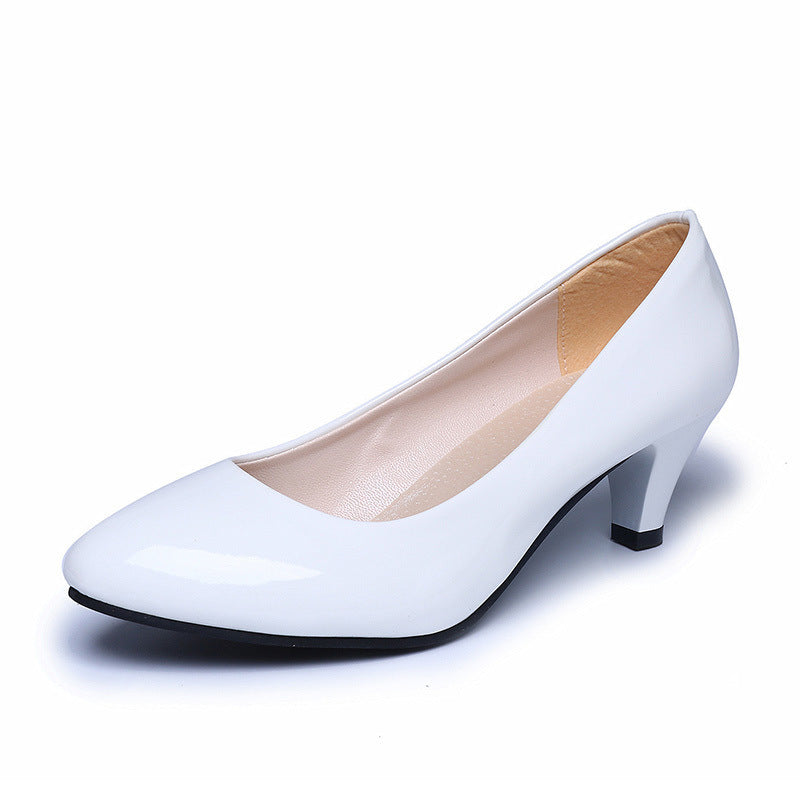 Damen klassische Pumps mit elegantem Absatz und modischem Design Echoarchiv