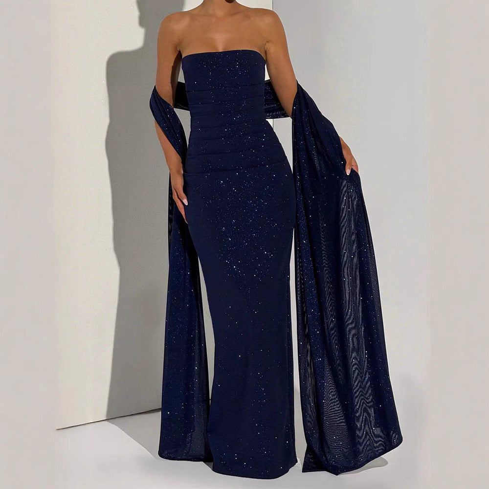 Damen Glamouröses Abendkleid mit schimmernden Details Echo Archiv