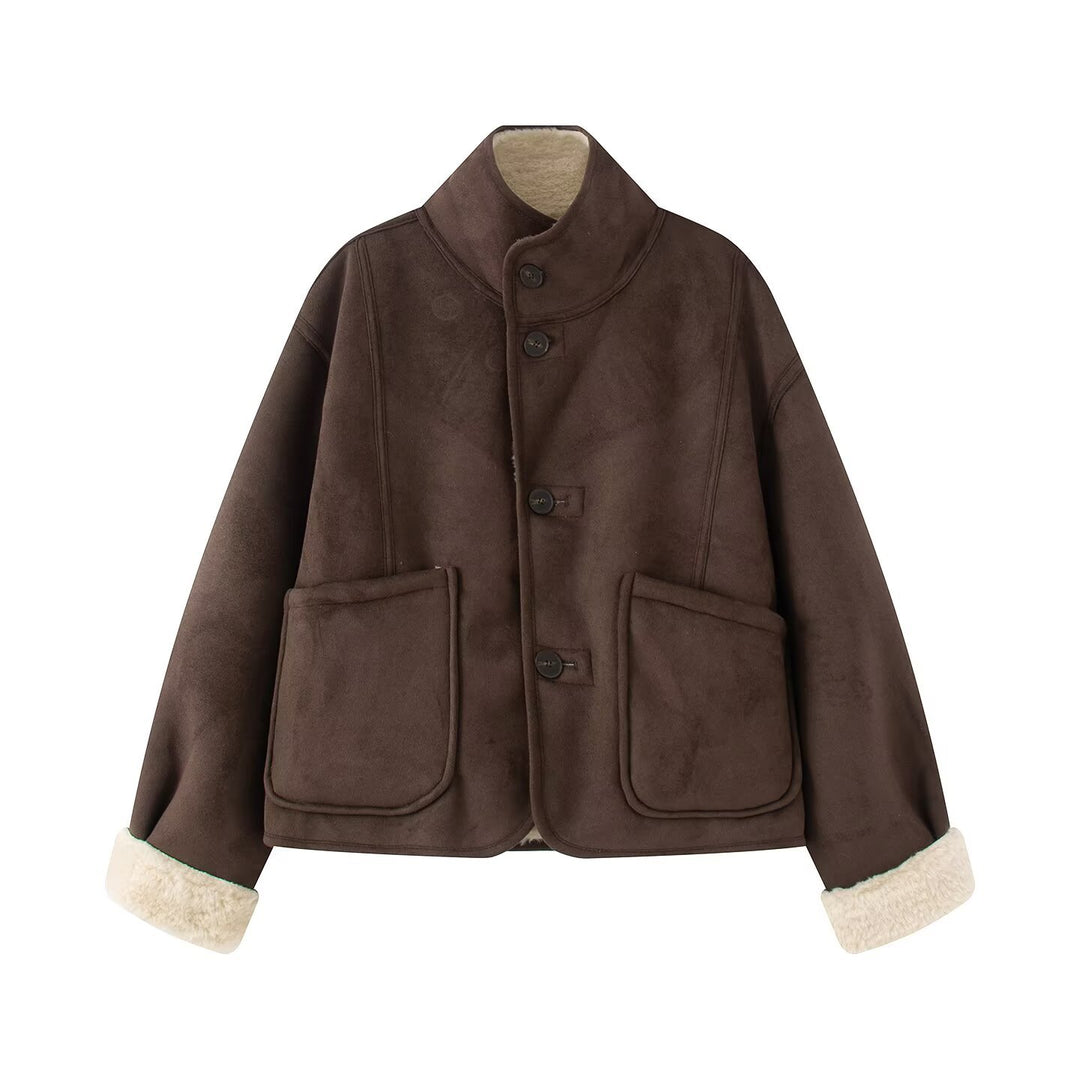 Damen Kurze Schaffelloptik-Jacke mit Stehkragen und großen aufgesetzten Taschen Echoarchiv