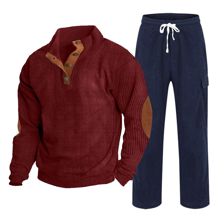 Herren nan Strick-Freizeitset mit Knopfleiste und Ellenbogenaufnähern sowie Cord-Cargohose Echo Archiv