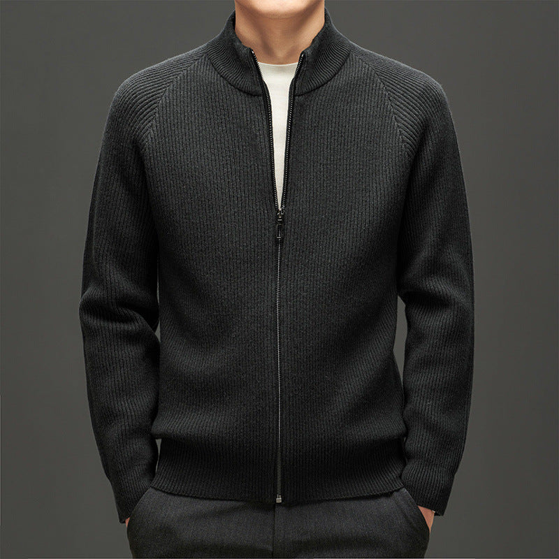 Herren modischer Strickjacke mit hohem Kragen und Reißverschluss Echoarchiv