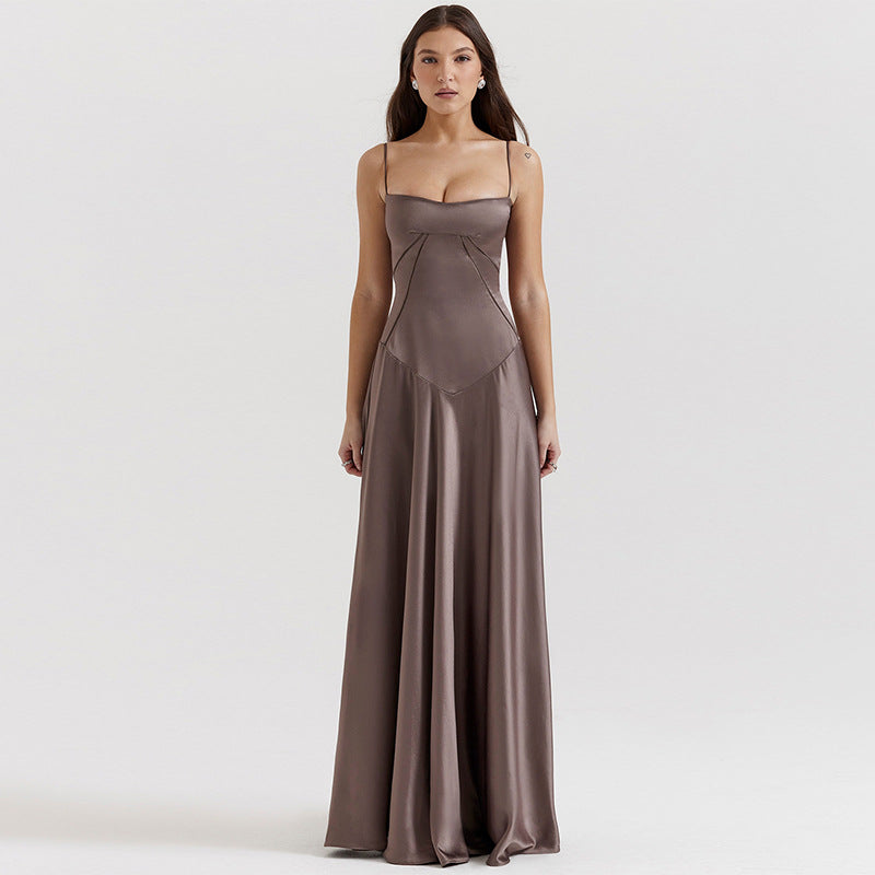 Damen Elegantes Abendkleid mit tailliertem Schnitt und schwingendem Rock Echoarchiv