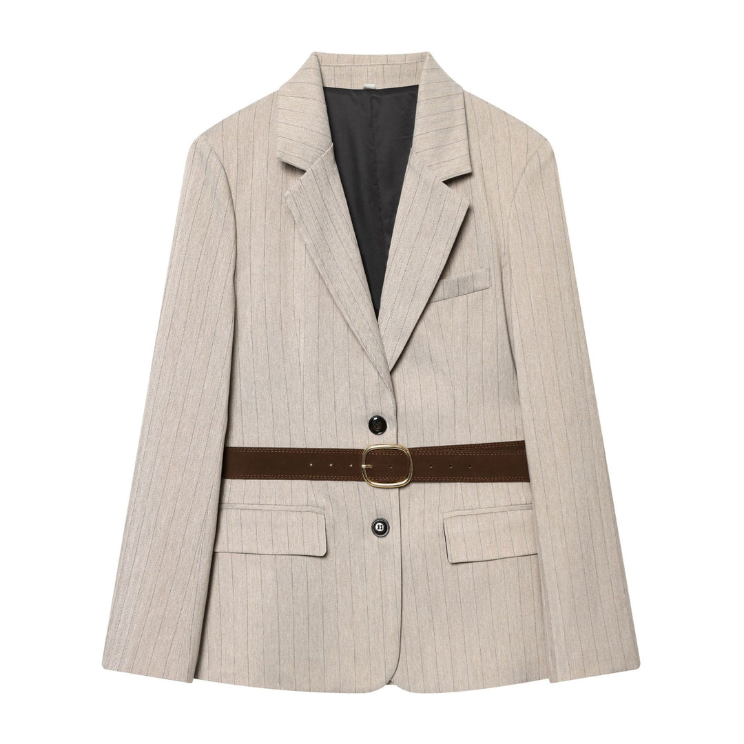 Damen taillierter Nadelstreifen-Blazer mit dekorativem Gürtel und Pattentaschen – Valéne