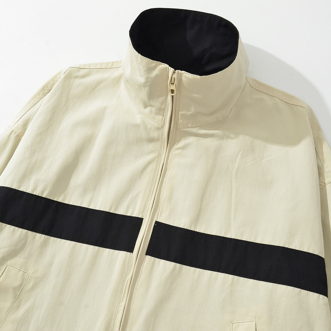 Damen Oversize Trackjacke mit Stehkragen, durchgehendem Reißverschluss und Kontraststreifen Echoarchiv