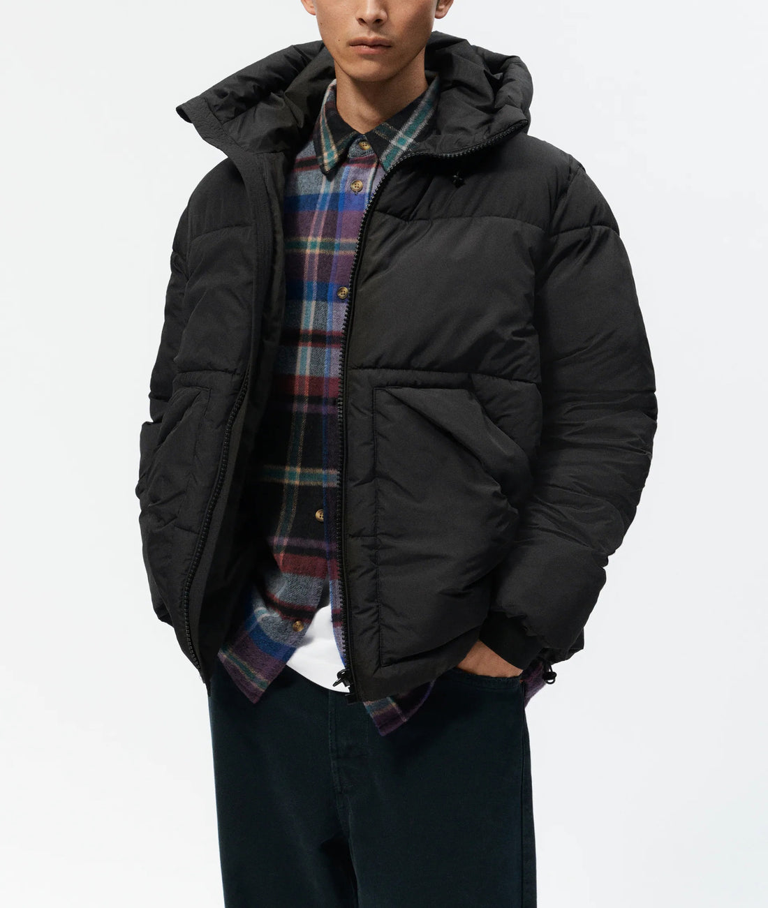 Herren gesteppte Winterjacke mit Kapuze und großzügigen Taschen – Marzano