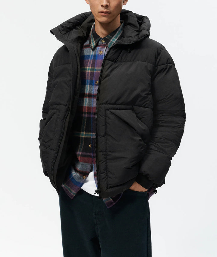 Herren gesteppte Winterjacke mit Kapuze und großzügigen Taschen Hedi-Mode