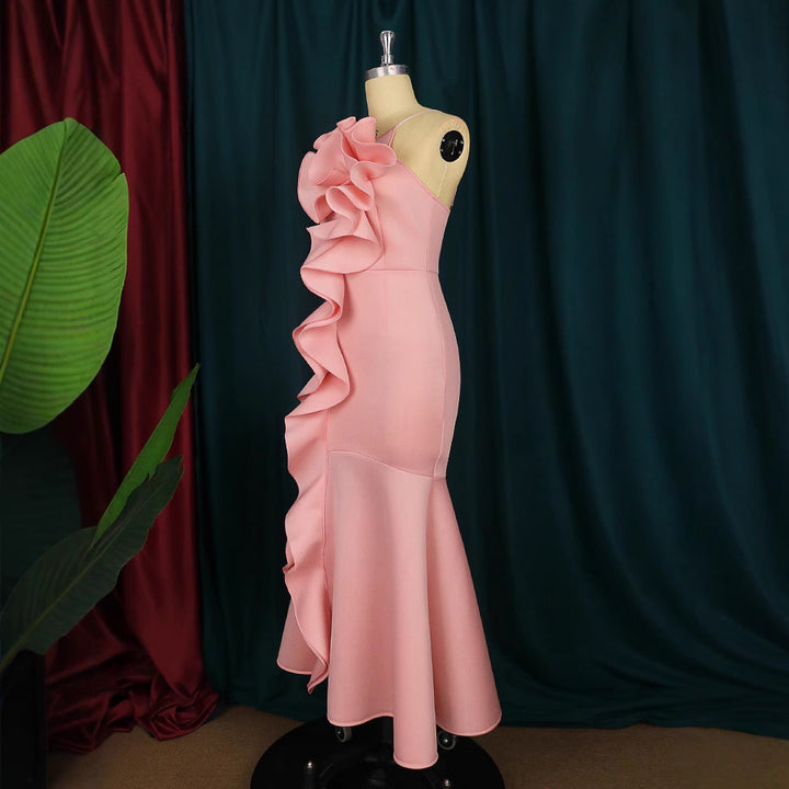 Damen elegantes Abendkleid mit asymmetrischen Rüschen Echo Archiv