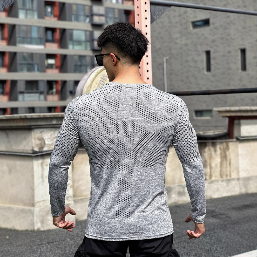 Herren Langarm-Trainingsshirt mit atmungsaktivem Netzdesign und feuchtigkeitstransportierender Technologie Echoarchiv