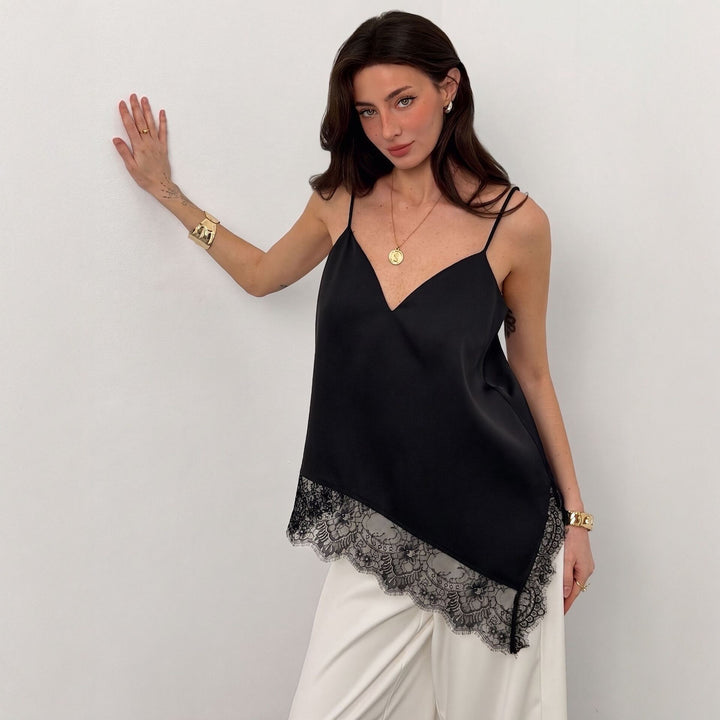 Damen Spitzen-Top mit elegantem V-Ausschnitt und zarter Raffung Echo Archiv