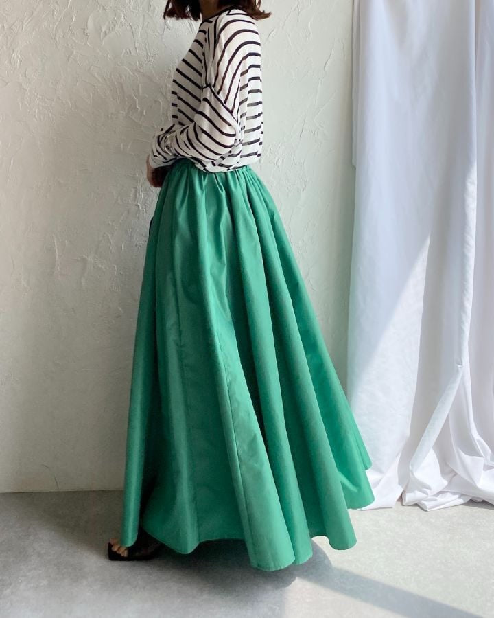 Damen Eleganter Teller‑Maxirock mit hohem Bund, versteckten Eingrifftaschen und verstärktem Saum – Valéora