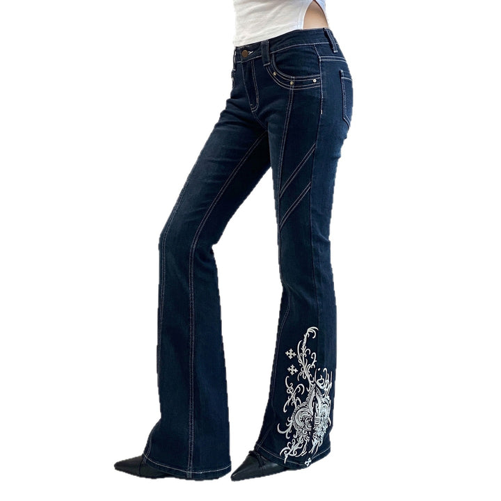 Damen Jeans mit ausgestelltem Bein und eleganter Stickerei Echo Archiv