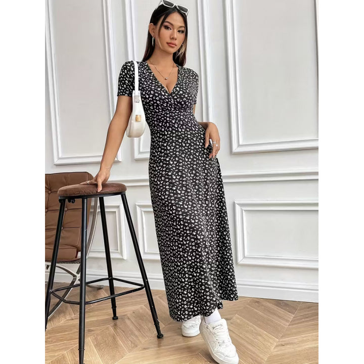 Damen Maxikleid mit vorteilhaftem V-Ausschnitt und floralem Muster Echo Archiv