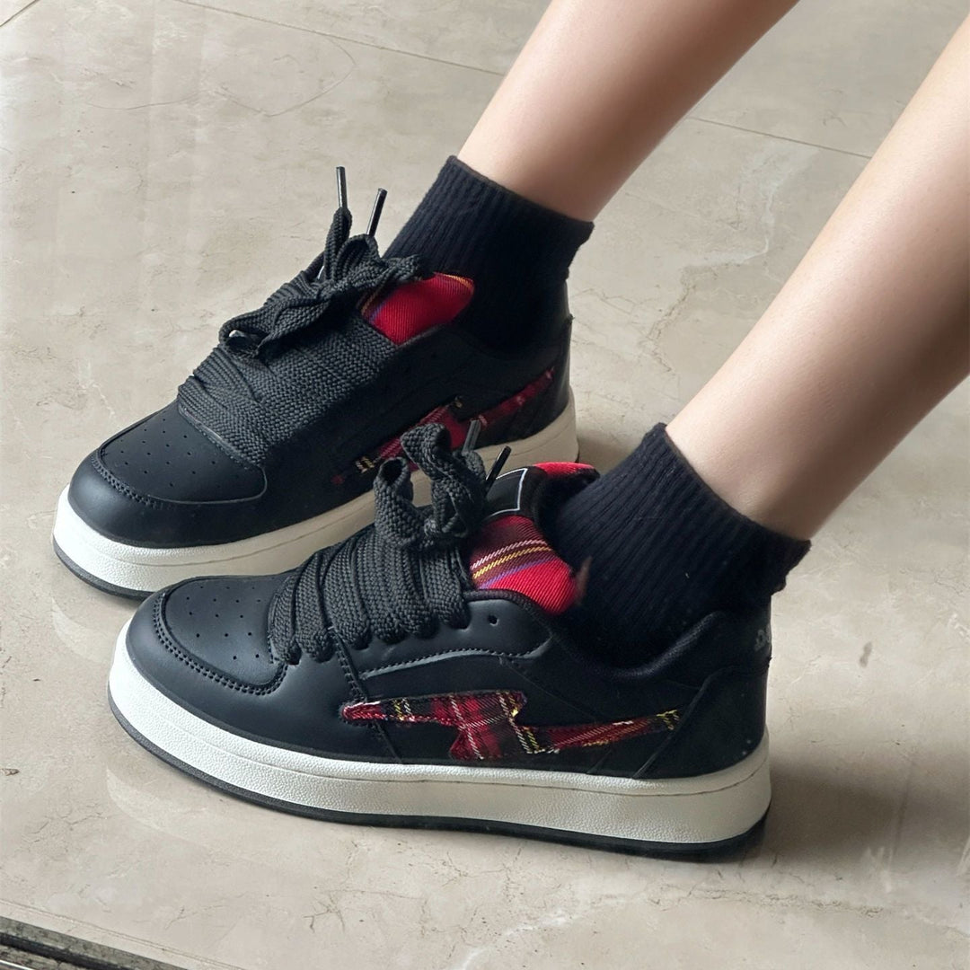 Damen Sportliche Low-Top Sneakers mit atmungsaktiver Mesh-Oberfläche und dämpfender Sohle Echo Archiv