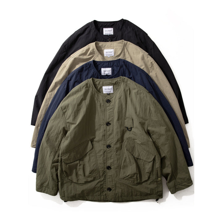 Herren Kragenlose Utility-Fieldjacke mit Pattentaschen und Kordelzug Echoarchiv