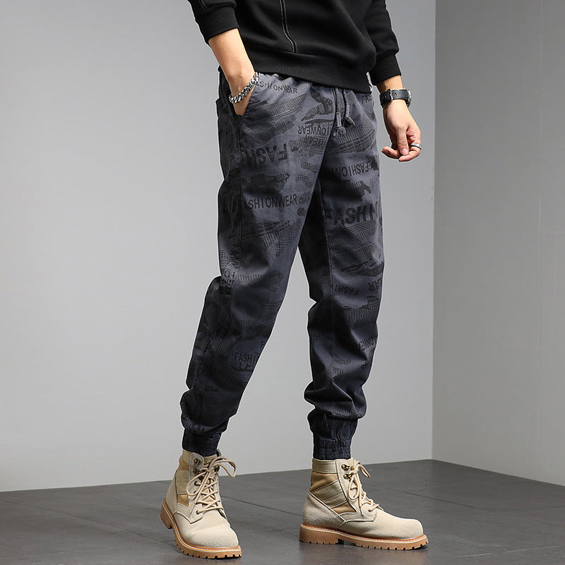 Herren Cargohose im Joggerstil mit Camouflage‑Print, Elastischem Tunnelzugbund und Klappentaschen Echo Archiv