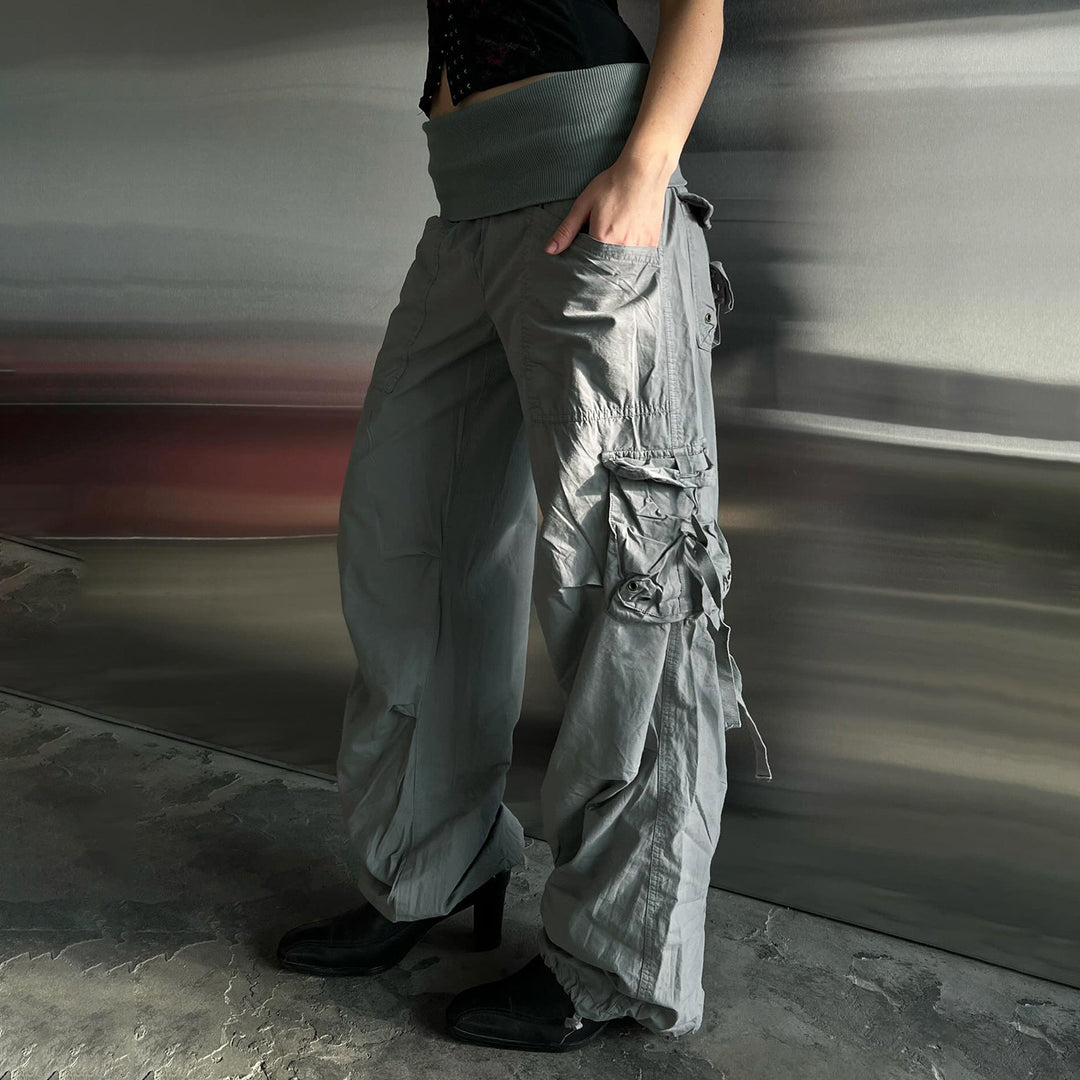 Damen Weite Cargo-Hose mit hohem Umschlagbund, Utility-Tasche und Kordelzug – Avélisse