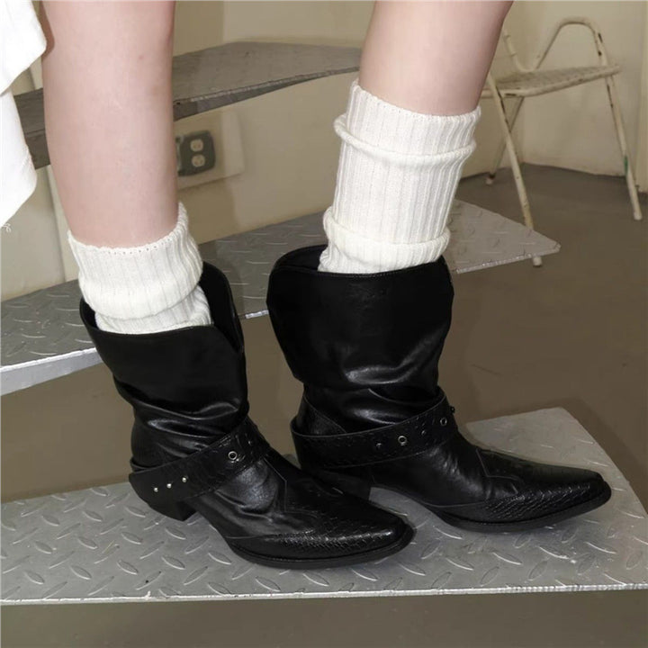 Damen Cowboystiefel mit spitzer Zehenpartie, Schlangenprägung und Nietenriemen Echo Archiv