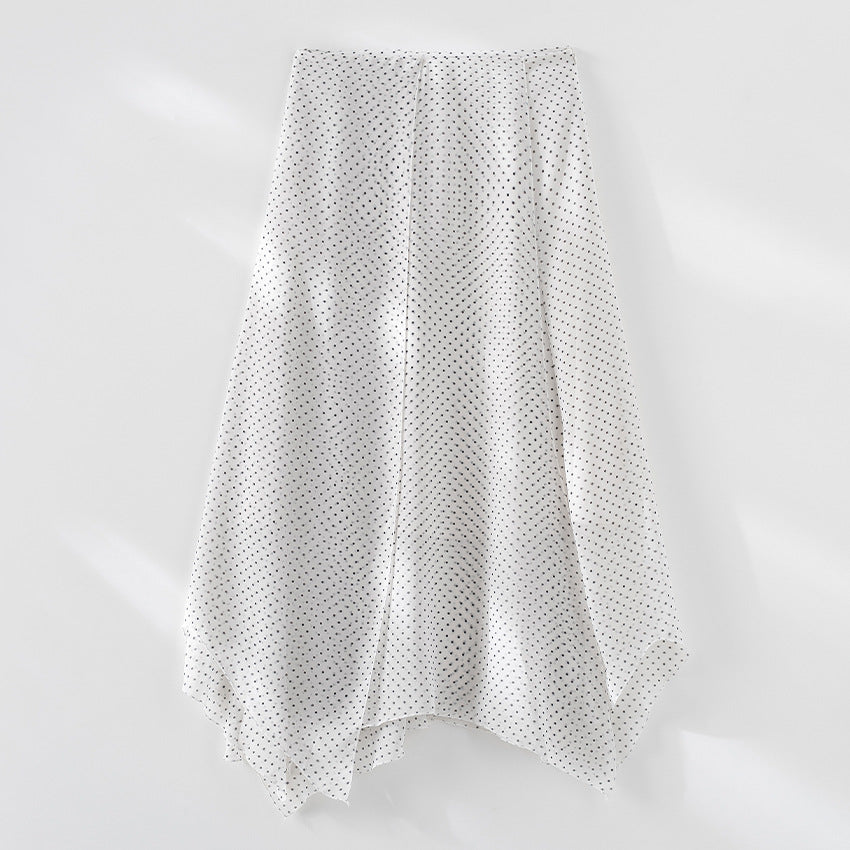 Damen Chiffon-Bluse mit Schleifenkragen, Pünktchenmuster und Biesen-Detail Echoarchiv