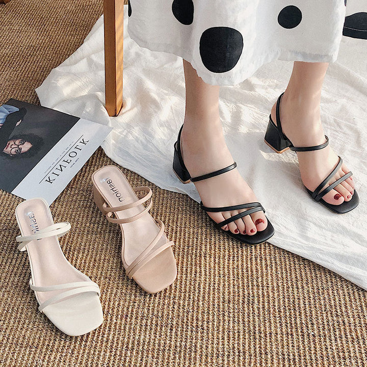 Damen elegante Absatzsandalen mit raffinierten Riemen Echoarchiv