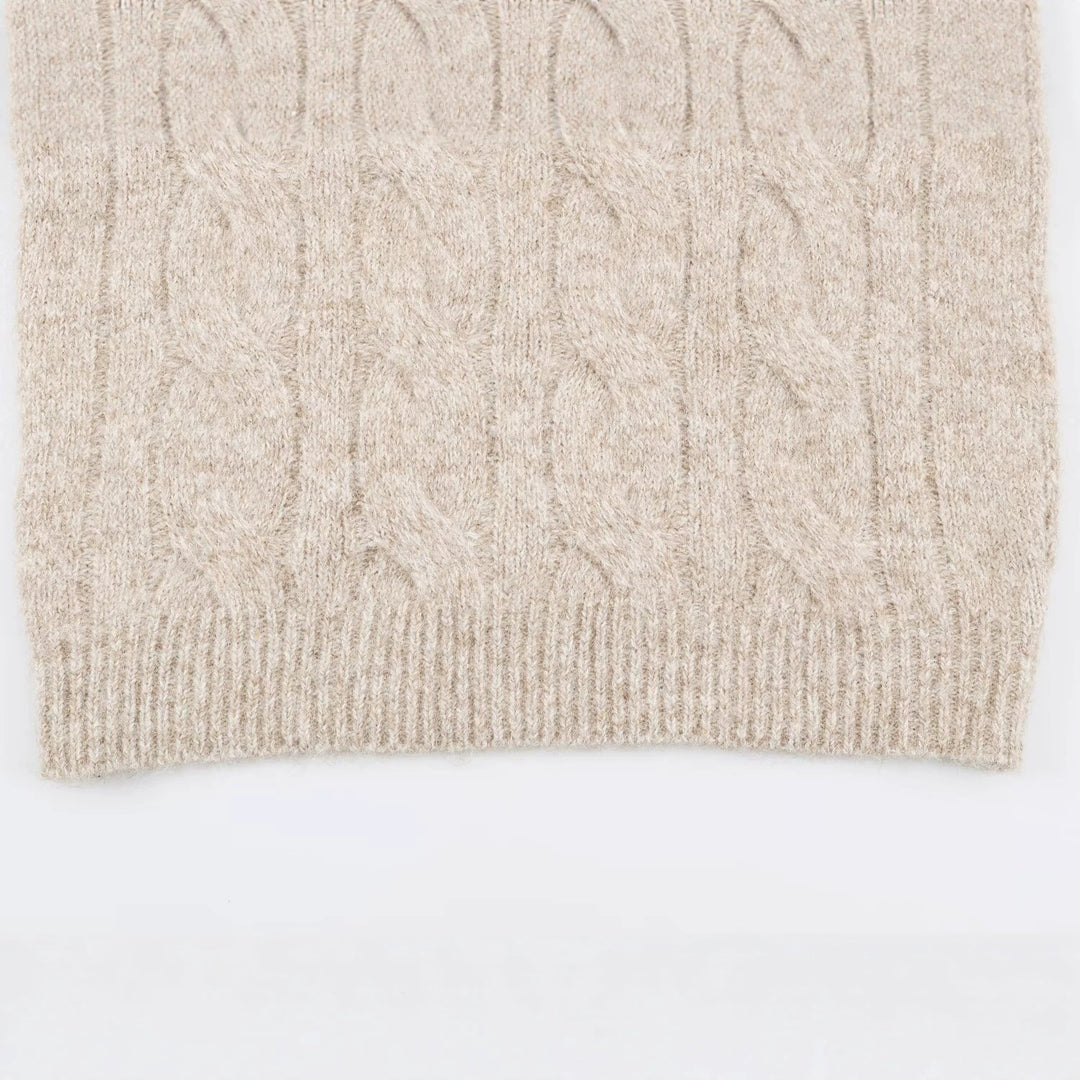 Damen Grobgestrickter Longpullover mit Zopfmuster und halbhohem Reißverschlusskragen Echoarchiv