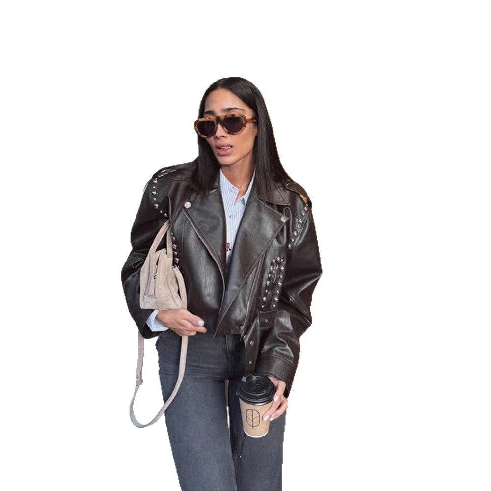 Damen Kurze Nieten-Bikerjacke aus Lederimitat mit Taillengürtel Echoarchiv