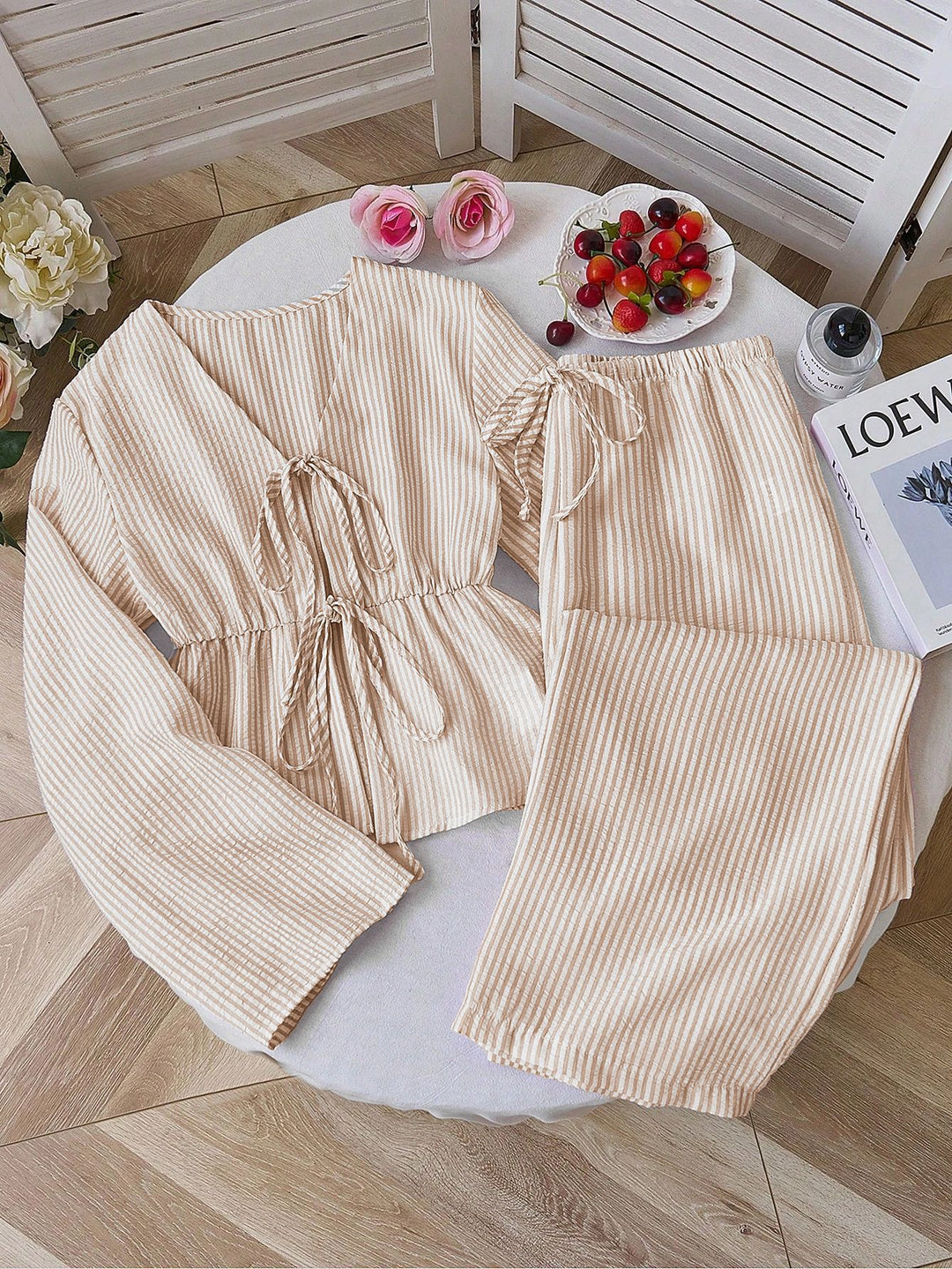 Damen nan gestreiftes Leinenähnliches Homewear-Set mit gerafftem Tunnelzugoberteil und elastischer Bundhose Echo Archiv