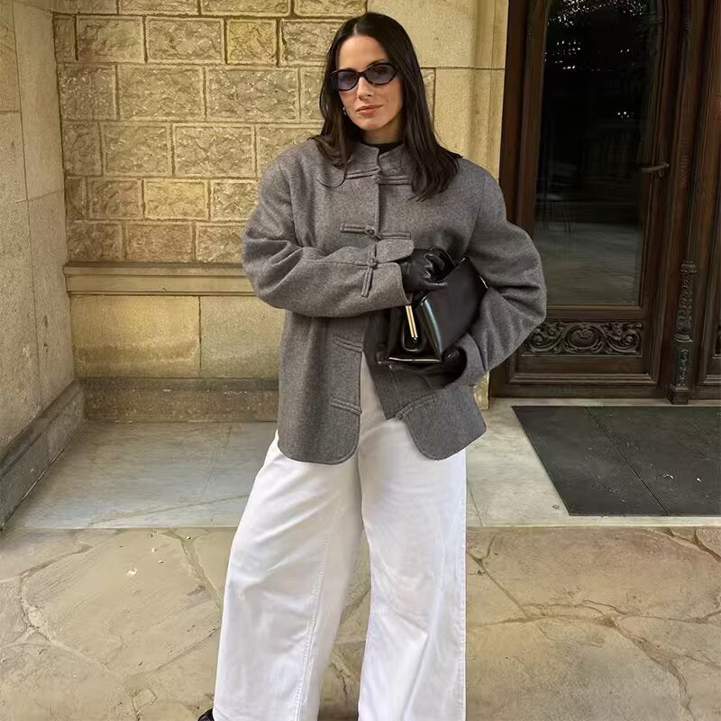 Damen Kurzer Wollmantel mit Knebelverschlüssen und Oversized-Schnitt Echo Archiv