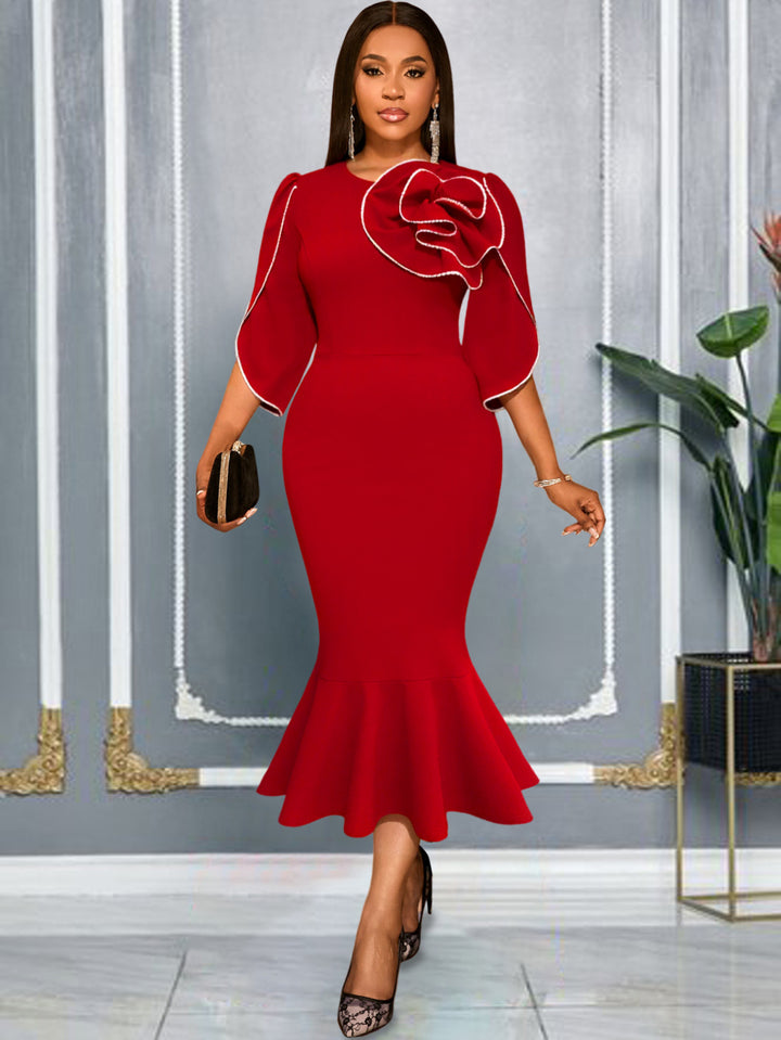 Damen figurbetontes Abendkleid mit Schößchen und voluminösem Rüschendesign Echo Archiv