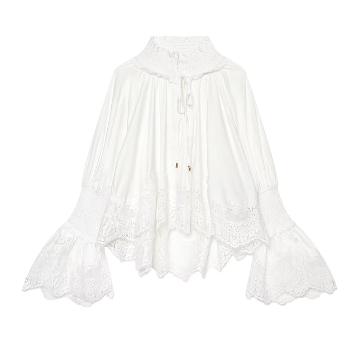 Damen Bluse mit hohem Rüschenkragen, geschmückten Manschetten und Spitzenbordüre Echo Archiv