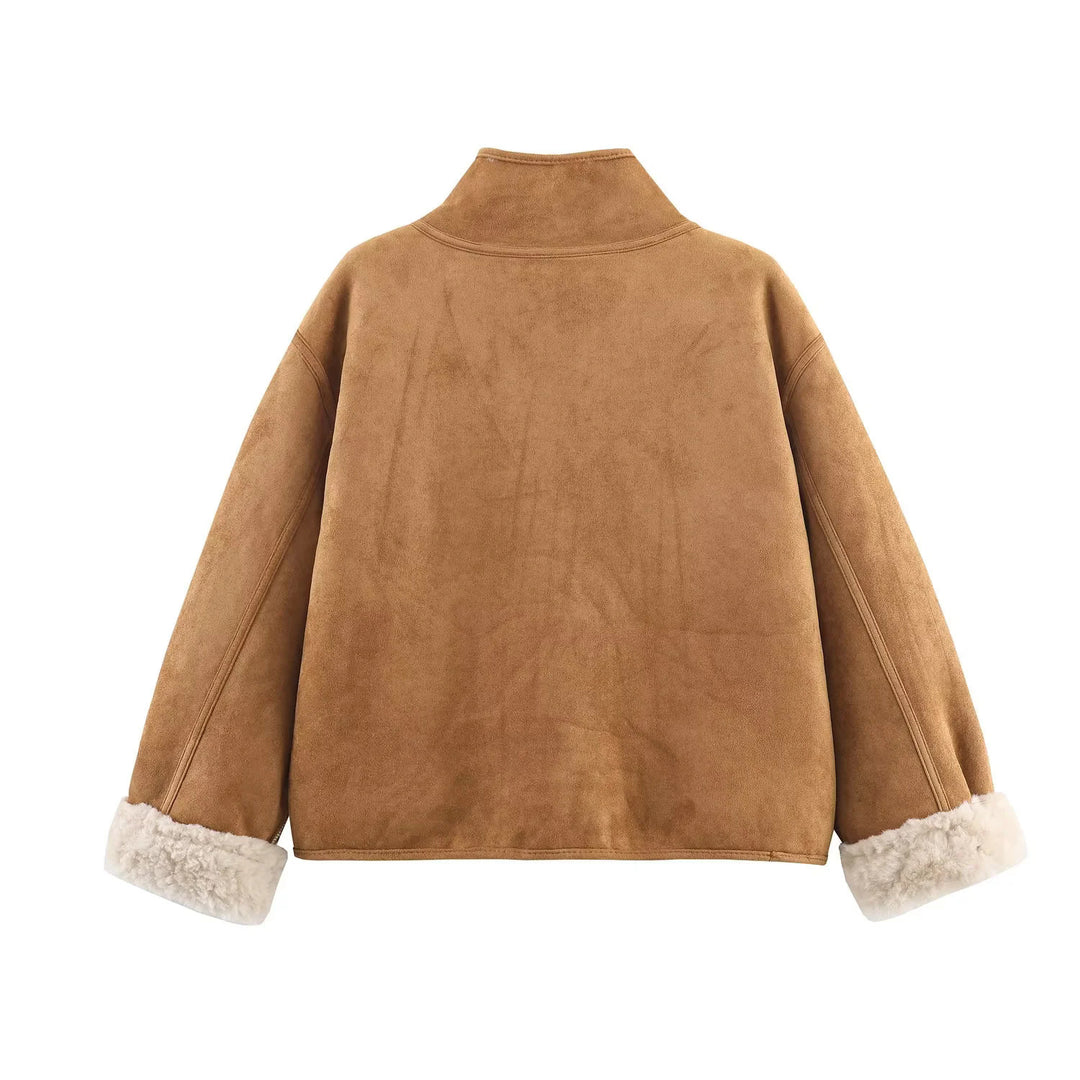 Damen kurze Oversize Lammfelloptik Jacke mit Schalkragen und großen aufgesetzten Taschen – Célinea