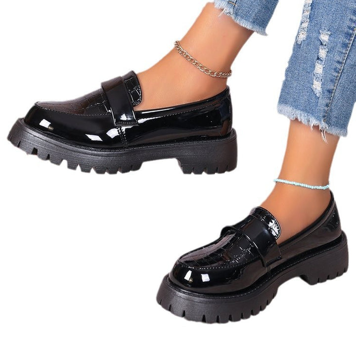 Damen klobige Lack-Loafer mit Kroko-Prägung und profilierter Gummisohle – Lioré