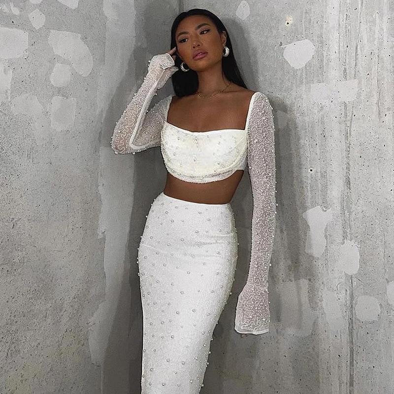 Damen Elegantes Crop-Top mit langen, transparenten Ärmeln und funkelnden Akzenten Echo Archiv
