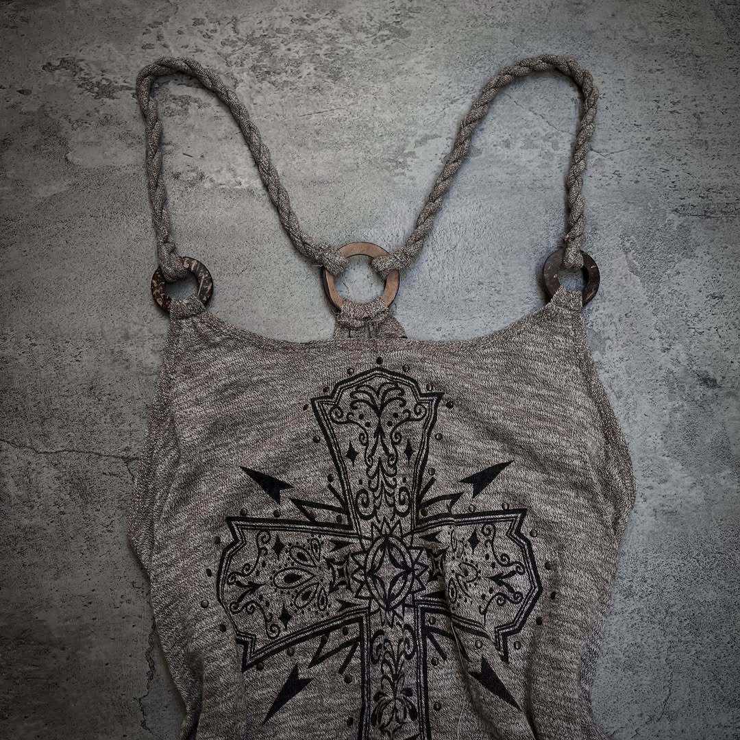 Damen Tanktop mit kreativem Kreuzdesign Echo Archiv