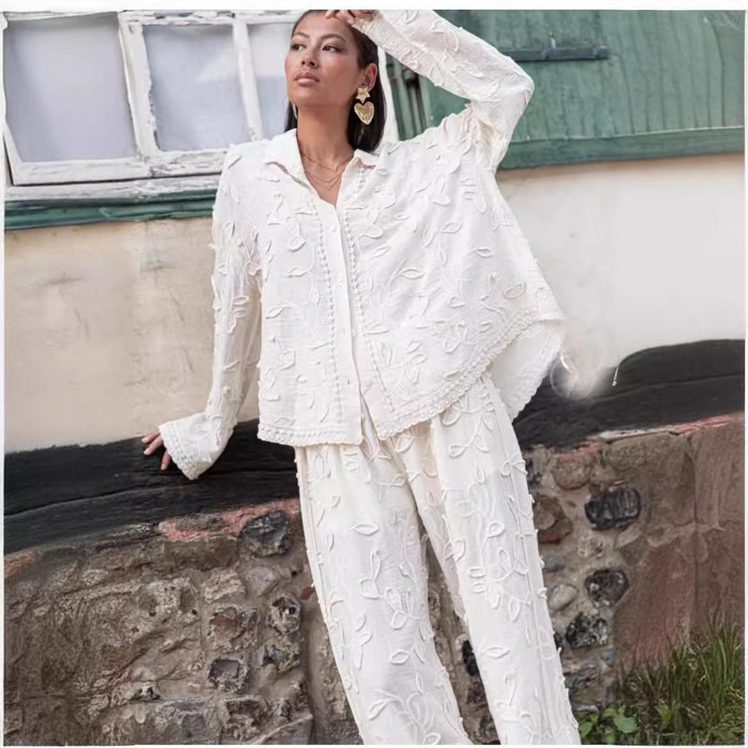 Damen Bluse mit feiner Stickerei und luftiger Passform Echo Archiv