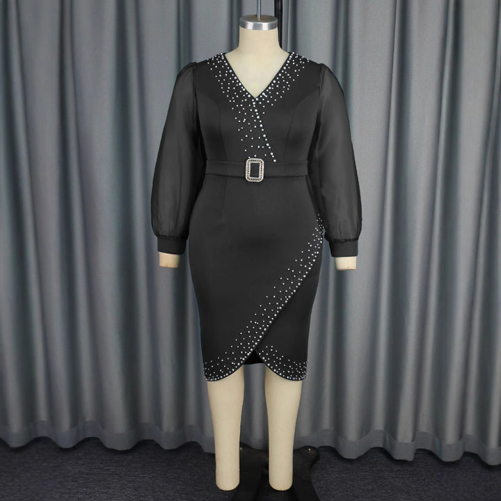 Damen Abendkleid mit eleganten Puffärmeln und funkelnden Applikationen Echo Archiv