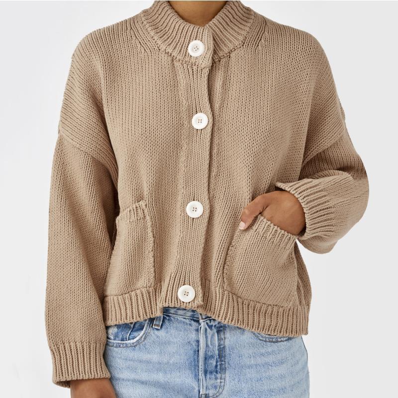 Damen Kurzer Boxy-Cardigan aus Grobstrick mit hoher Knopfleiste und Eingrifftaschen Echo Archiv