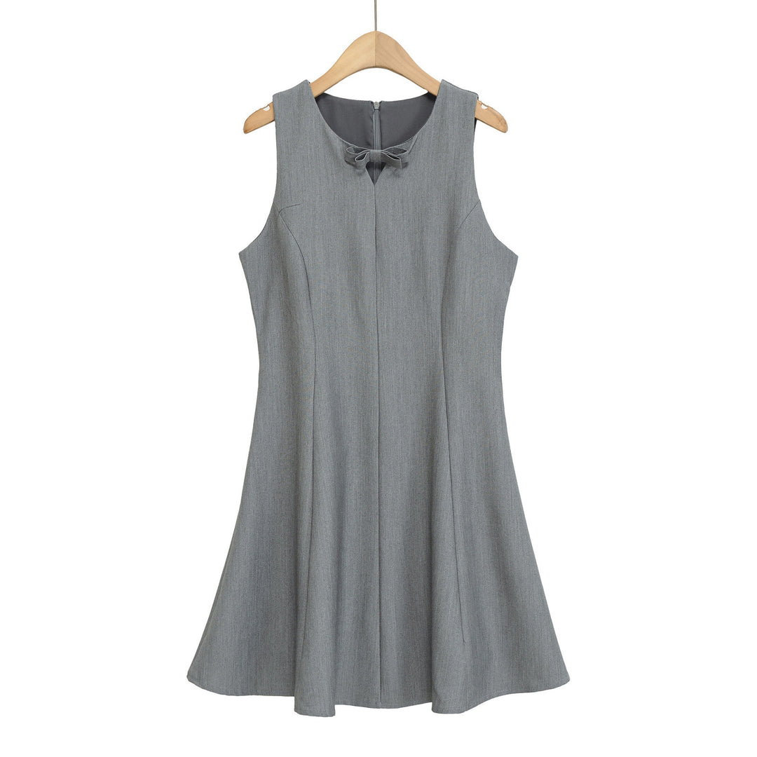 Damen Besprechungs-Kleid mit eleganter Schleifenverzierung und fließendem Schnitt Echo Archiv