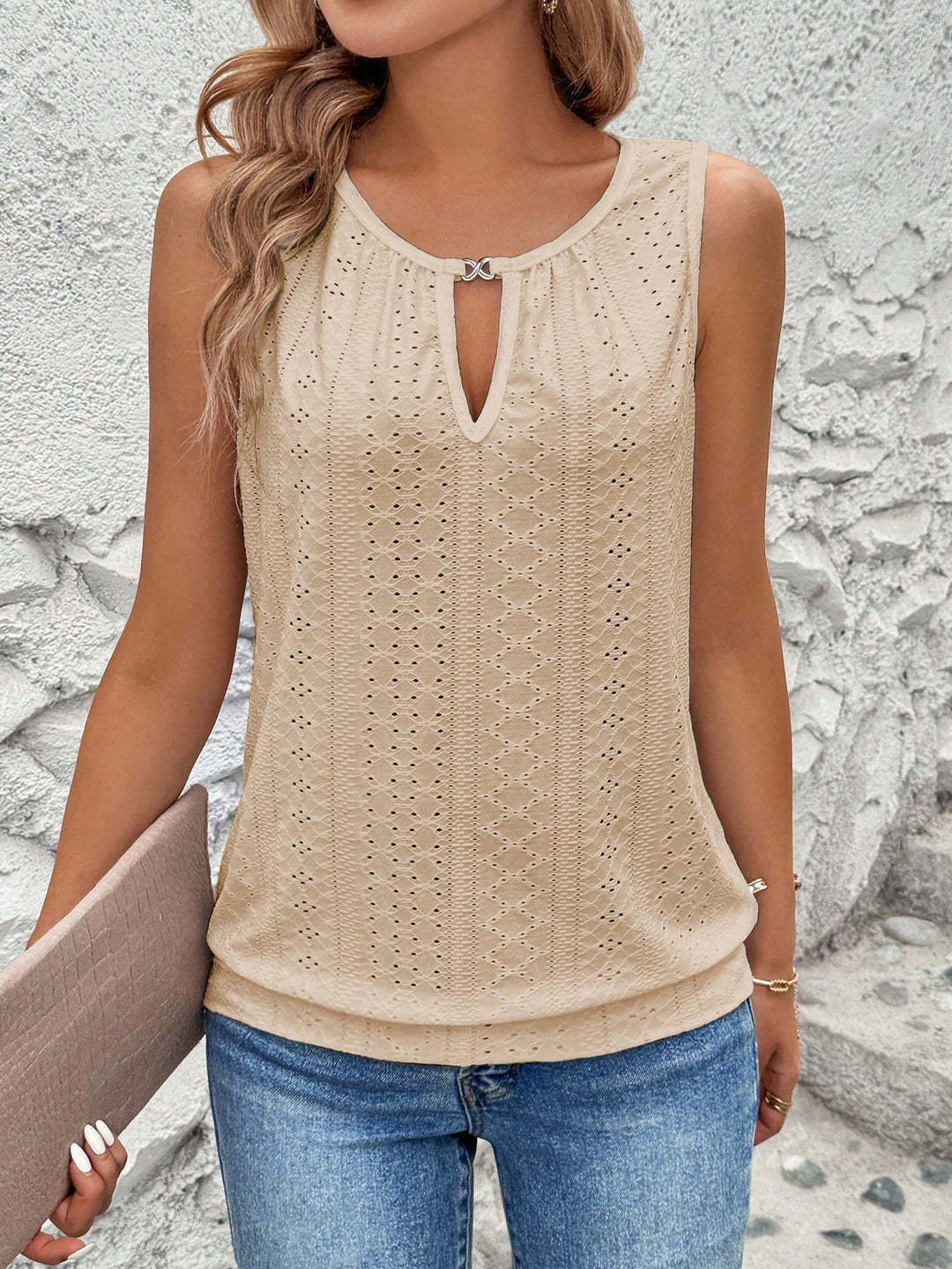 Damen luftiges Tanktop mit dekorativem Ausschnitt und feiner Struktur Echo Archiv