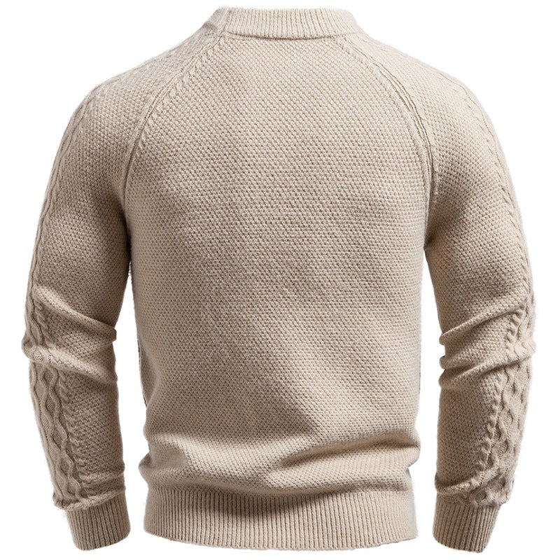 Herren Pullover aus Strukturstrick mit Rundhals, aufgesetzter Brusttasche und Zopfmuster-Ärmeln Echo Archiv