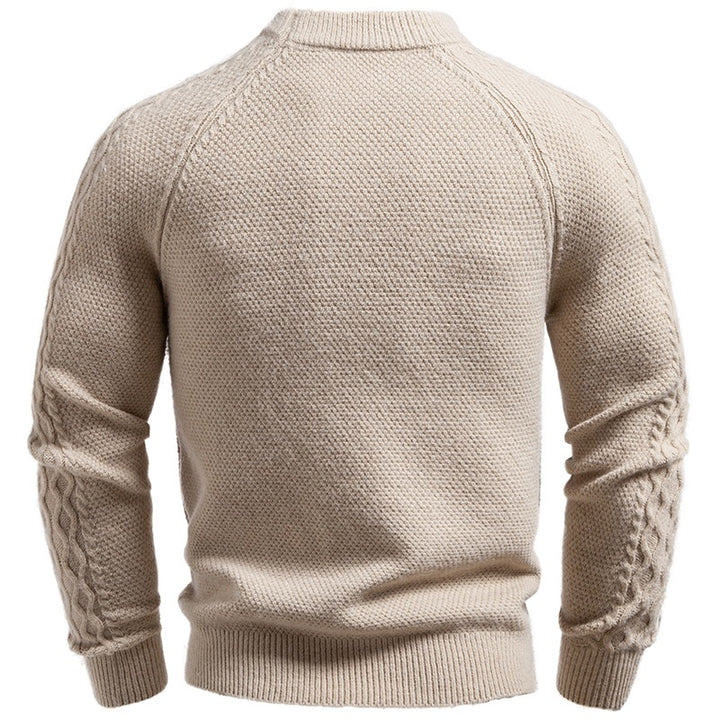 Herren Pullover aus Strukturstrick mit Rundhals, aufgesetzter Brusttasche und Zopfmuster-Ärmeln Echo Archiv