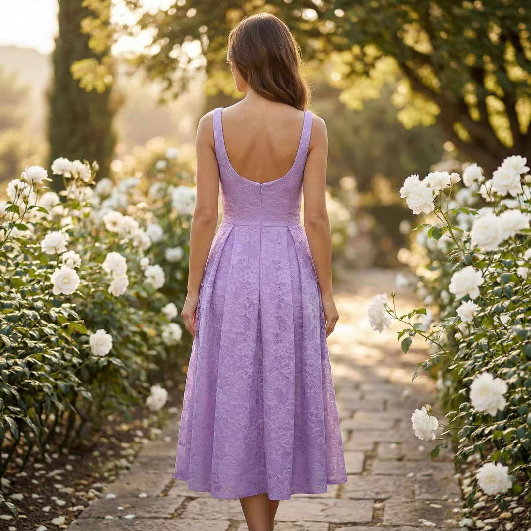 Damen Spitzen-Maxikleid im A-Linien-Stil mit tiefem Ausschnitt und taillierter Silhouette Echo Archiv