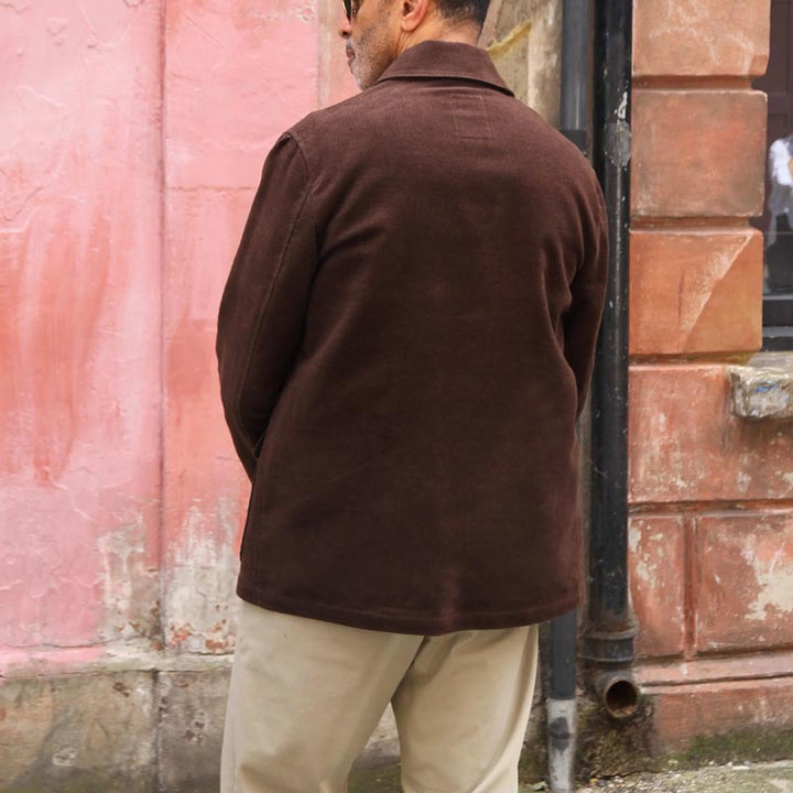 Herren legerer Leinenblazer mit praktischen Taschen und eleganten Knopfdetails Echoarchiv