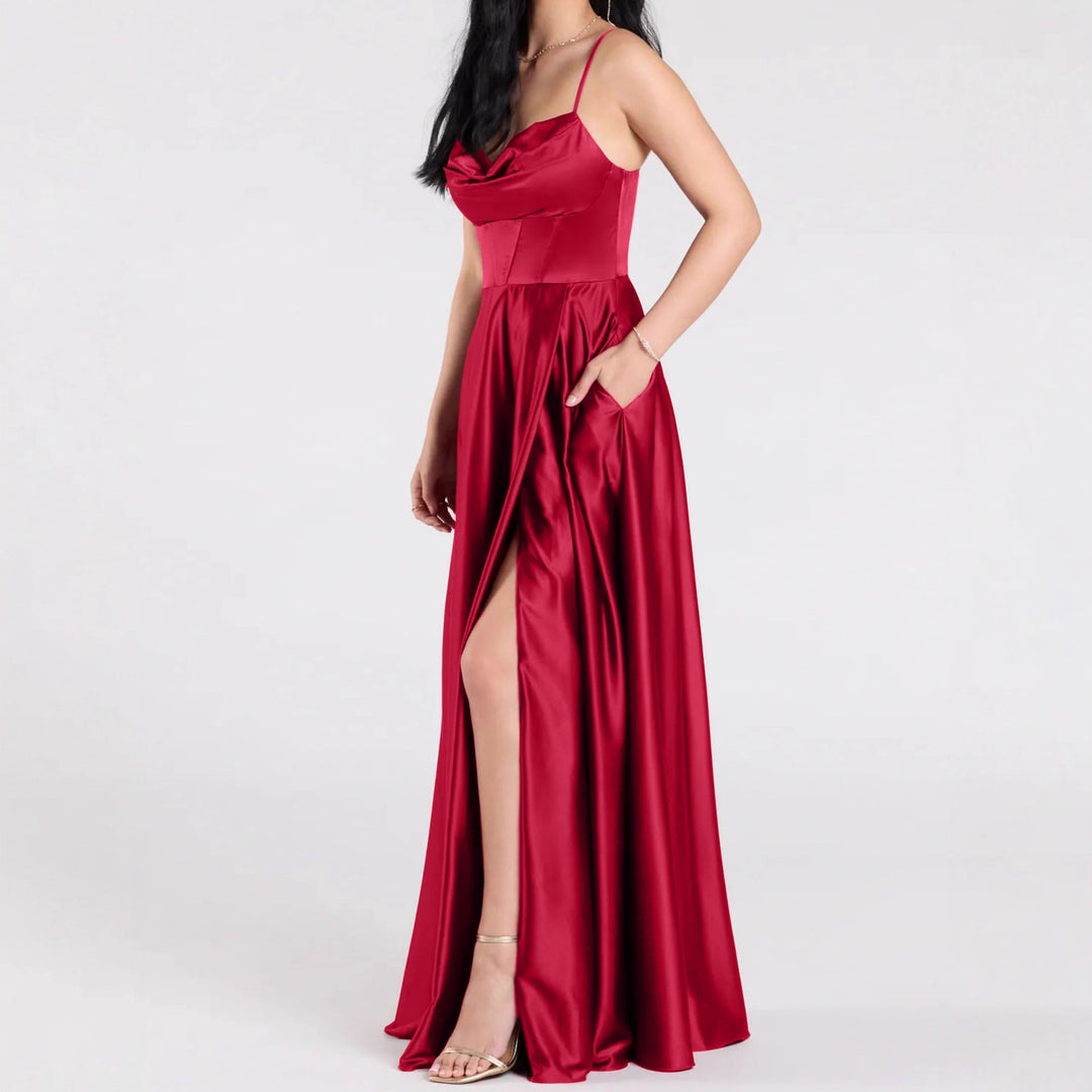 Damen Elegantes Abendkleid mit schimmerndem Satinfinish und tiefem Schlitz Echo Archiv