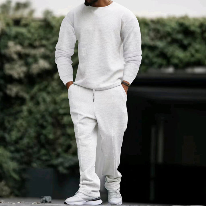 Herren Bequemer Freizeitpullover mit passender Chinohose Echoarchiv