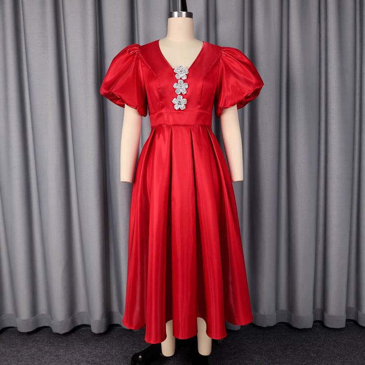 Damen Extravagantes Abendkleid mit voluminösen Puffärmeln und funkelnden Applikationen Echo Archiv